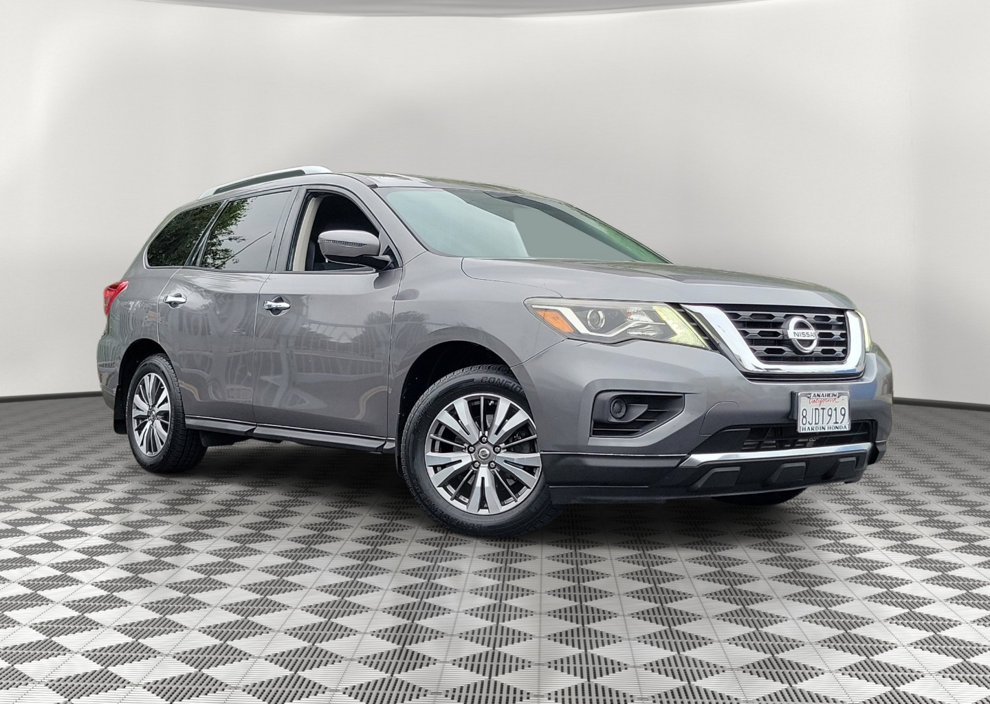 2017 Nissan Pathfinder S 2WD's photo