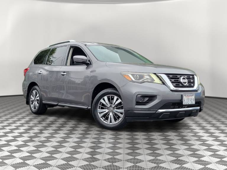 2017 Nissan Pathfinder S