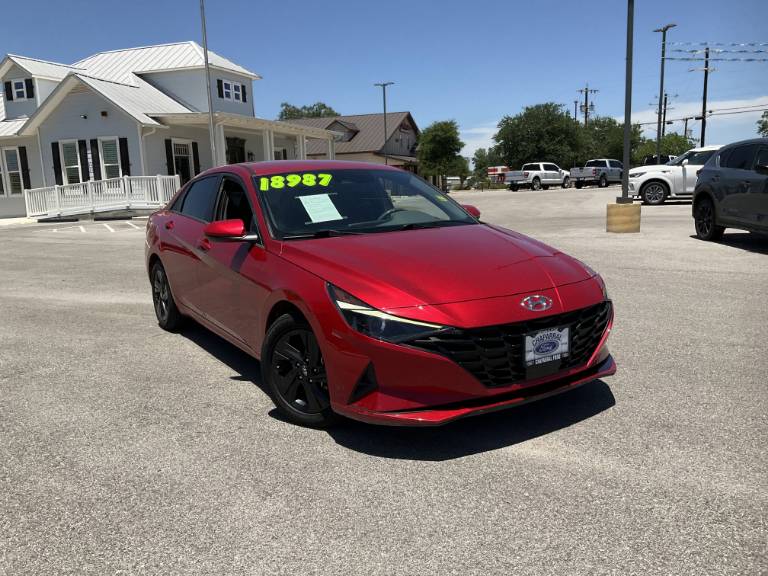 2022 Hyundai Elantra SEL