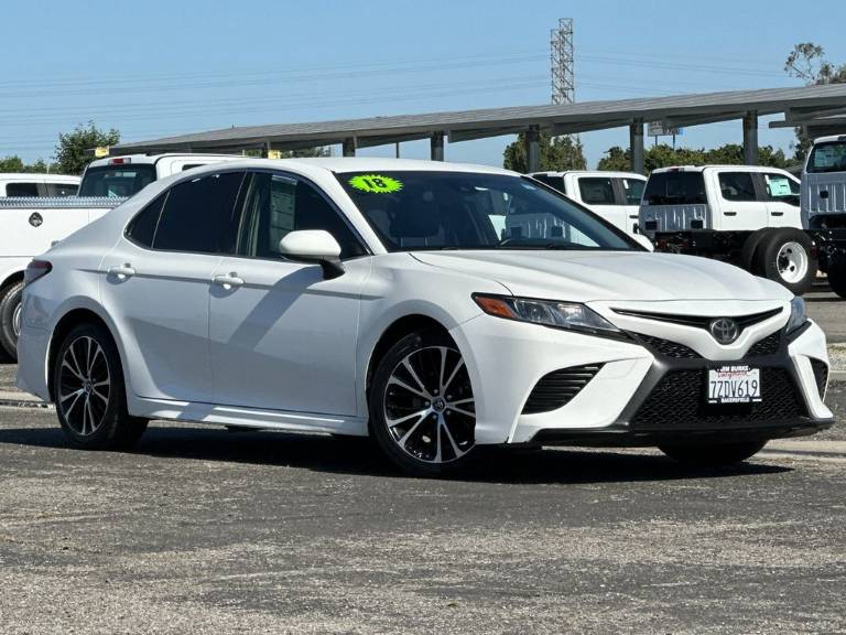 2018 Toyota Camry SE