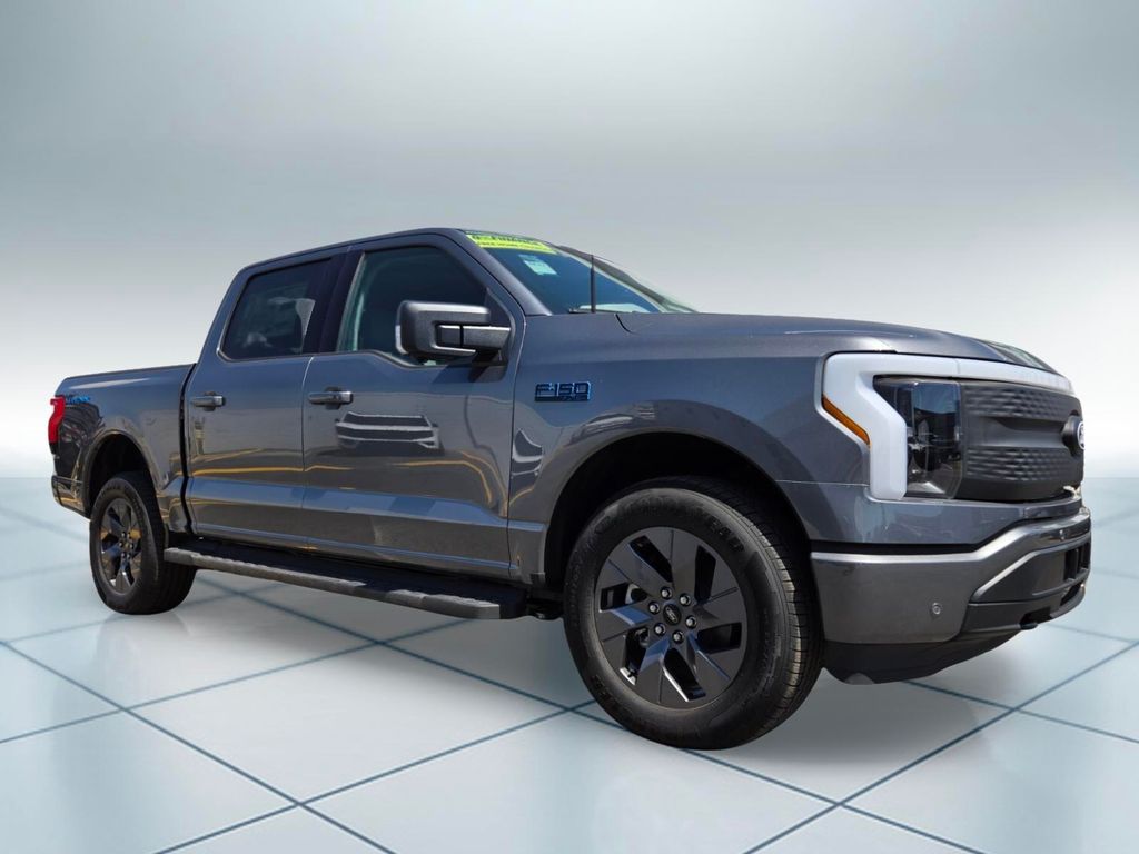2025 Ford F-150 Lightning Flash