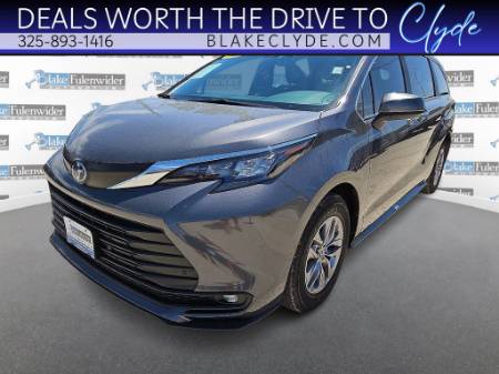 2025 Toyota Sienna XLE