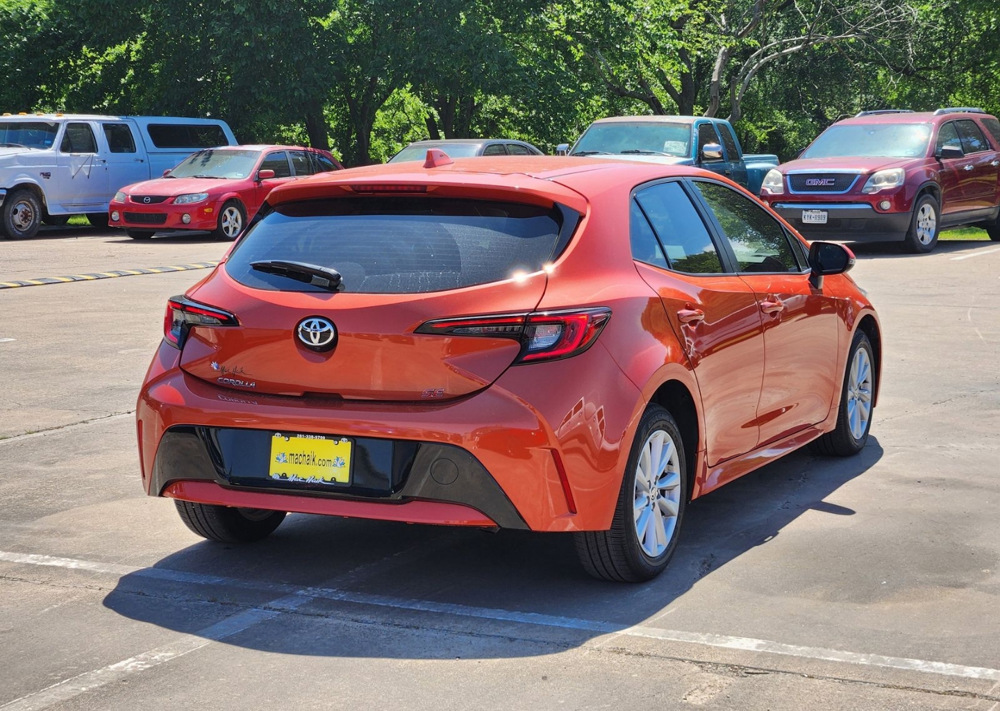 2025 Toyota Corolla Hatchback SE - Photo 6