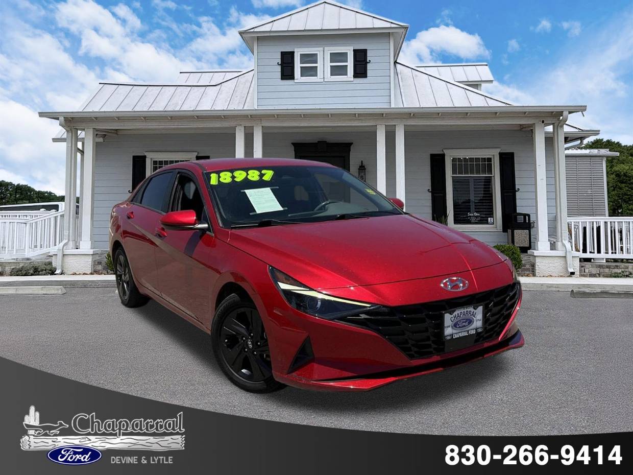 2022 Hyundai Elantra 2.0 SEL IVT's photo