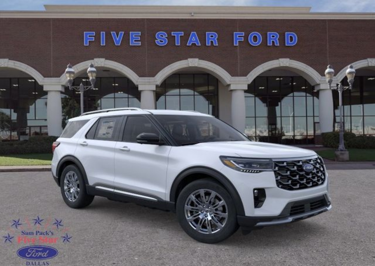 2026 Ford Explorer Platinum's photo