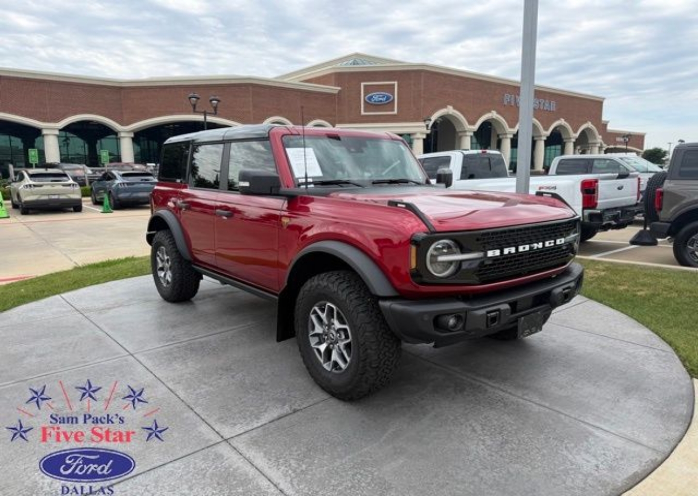 2025 Ford Bronco Badlands 4x4's photo