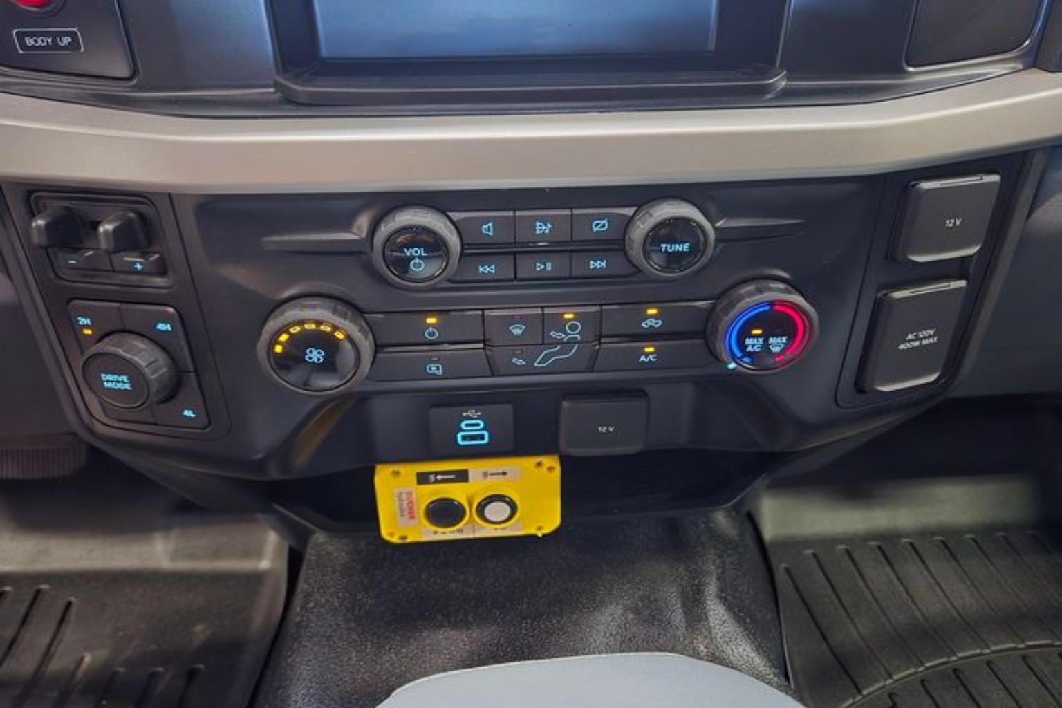 2024 Ford F-550 Super Duty Chassis Cab XL - Photo 20