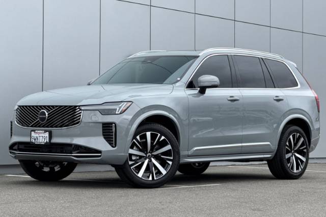 2026 Volvo XC90 B5 Core