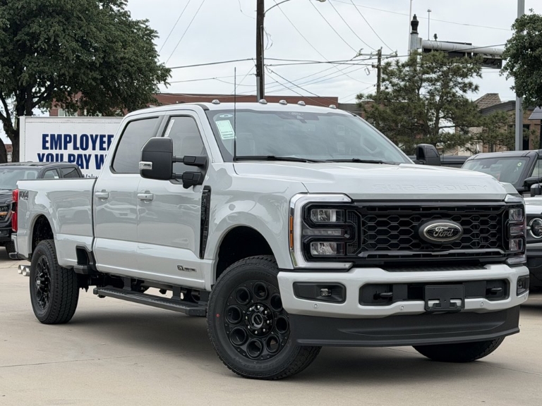 2026 Ford Super Duty F-350 SRW LARIAT