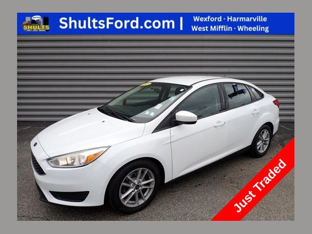 2018 Ford Focus Sedan SE's photo