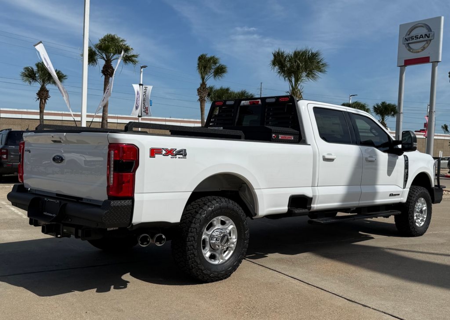 2026 Ford F-350 Super Duty XLT - Photo 8