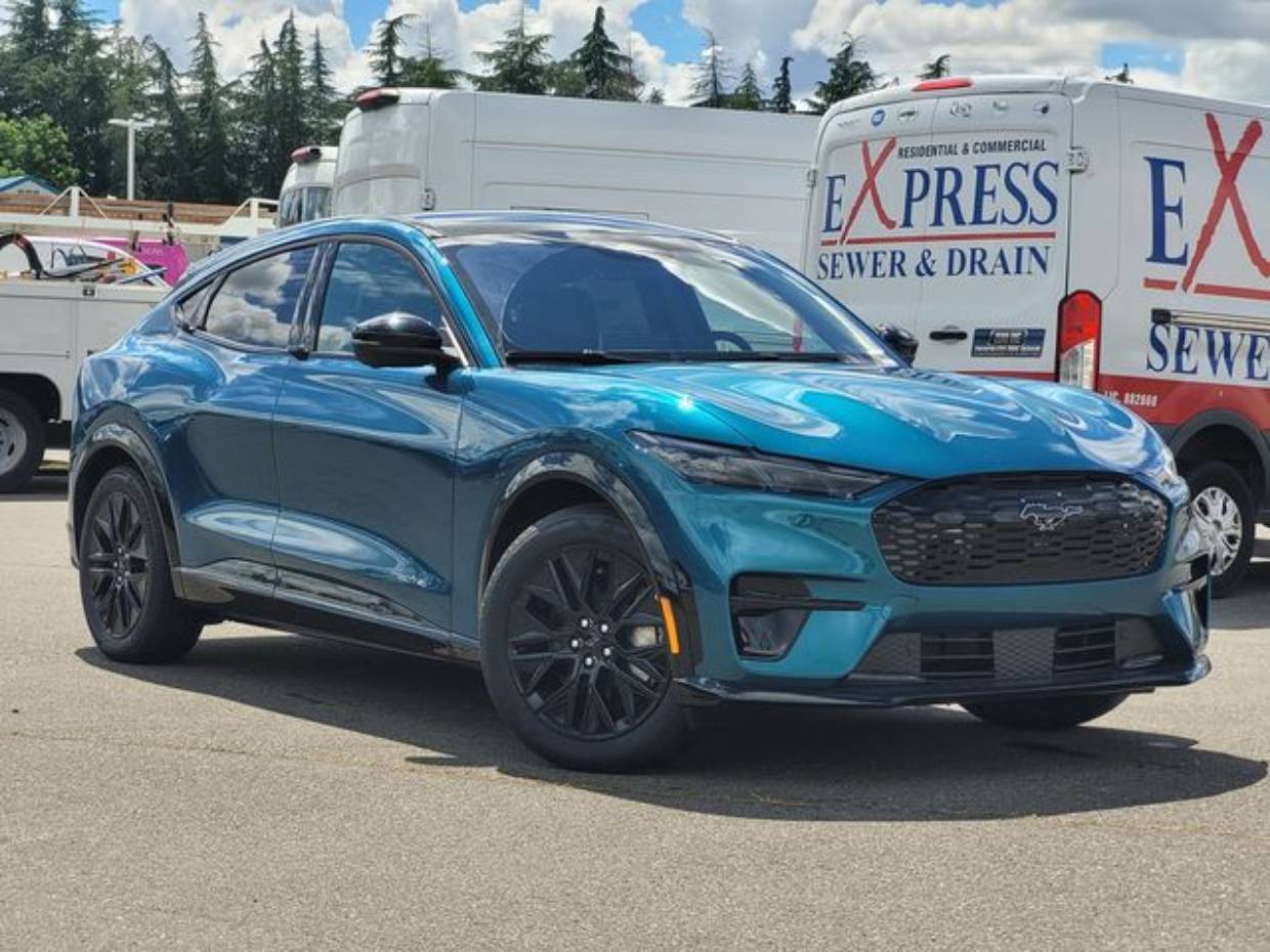 2026 Ford Mustang-Mach-e Premium's photo