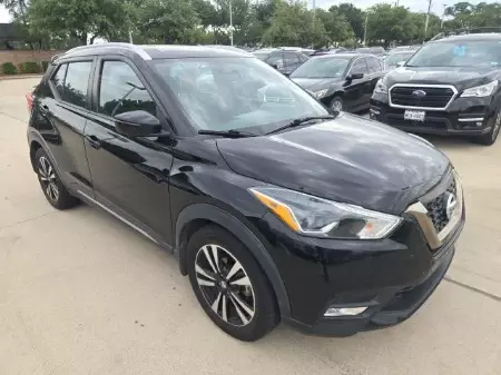 2019 Nissan Kicks SR