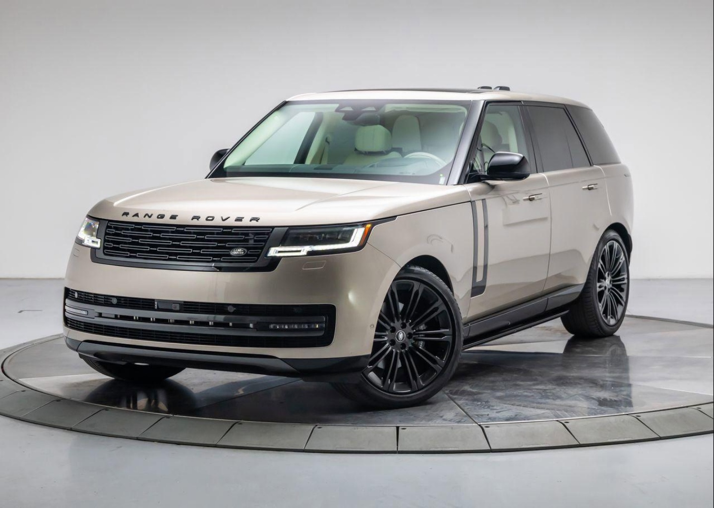 2024 Land Rover Range Rover 3.0 SE SWB's photo
