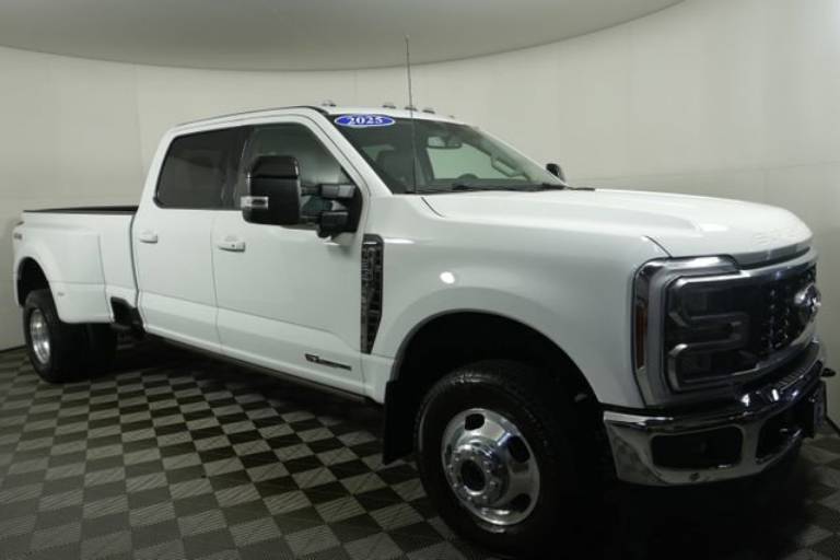 2025 Ford Super Duty F-350 DRW LARIAT
