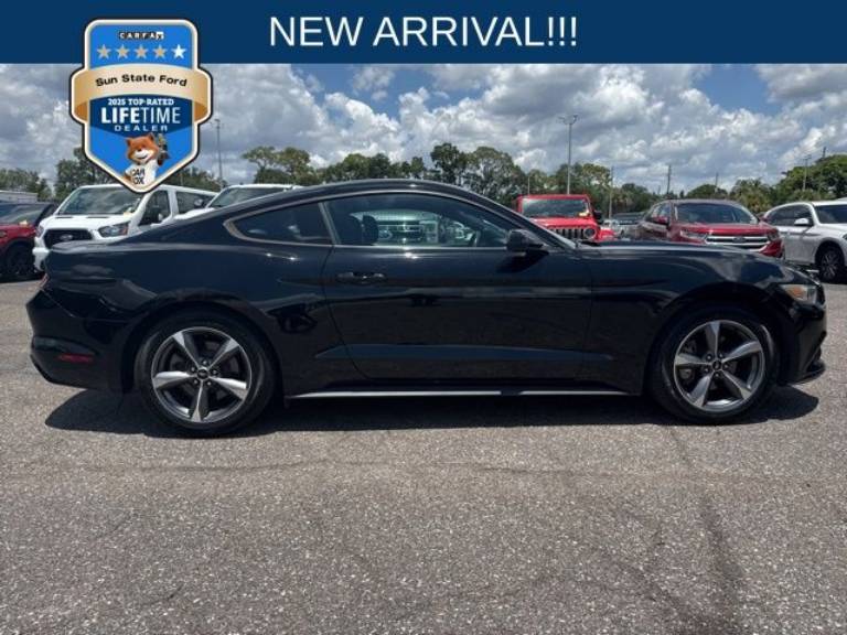 2016 Ford Mustang V6