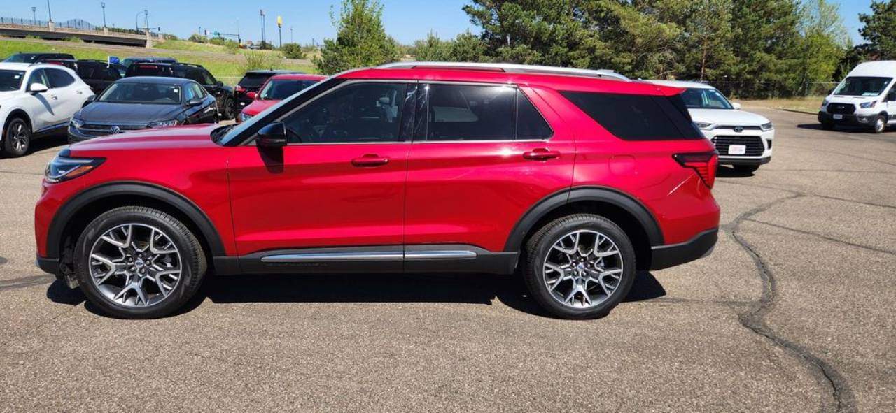 2025 Ford Explorer Platinum 4WD (PL535)'s photo