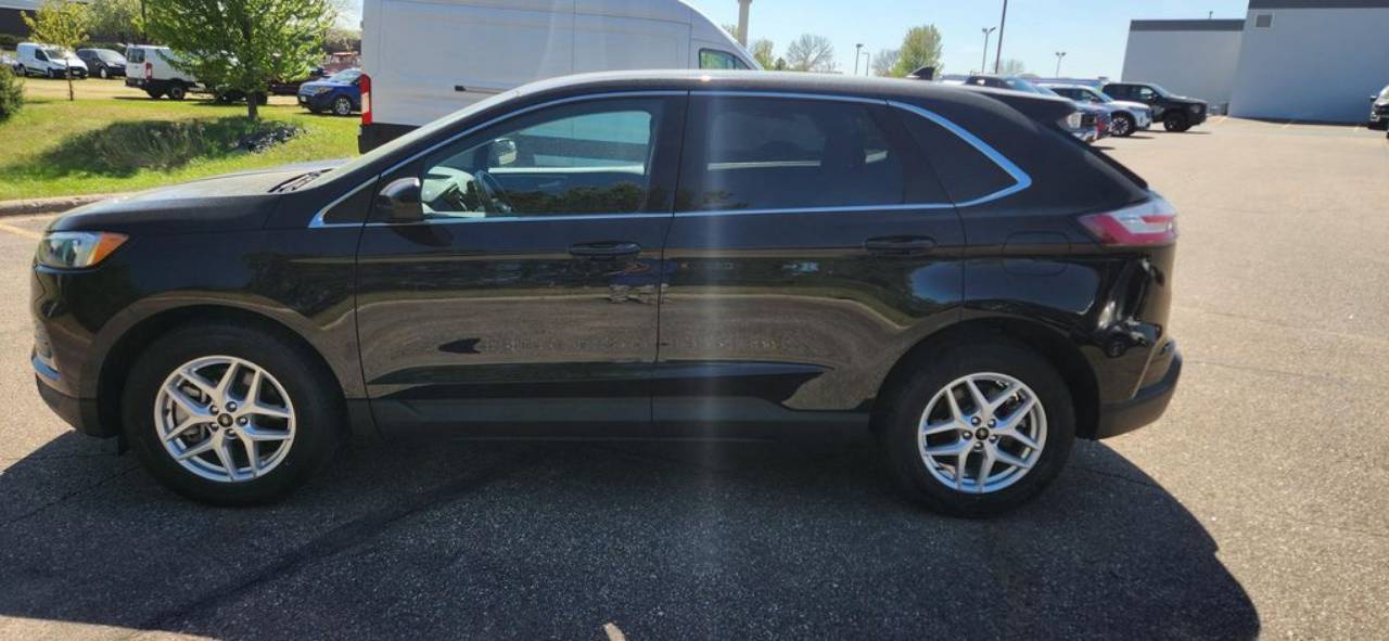 2024 Ford Edge SEL AWD's photo
