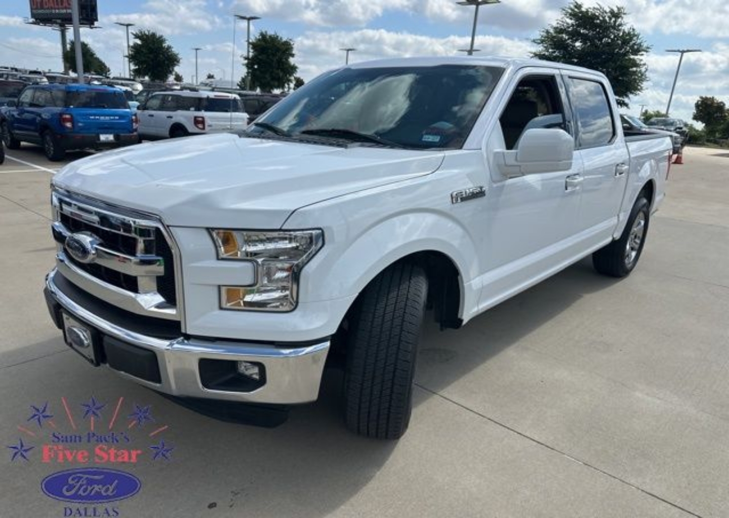 2015 Ford F-150 XLT SuperCrew 145-in's photo