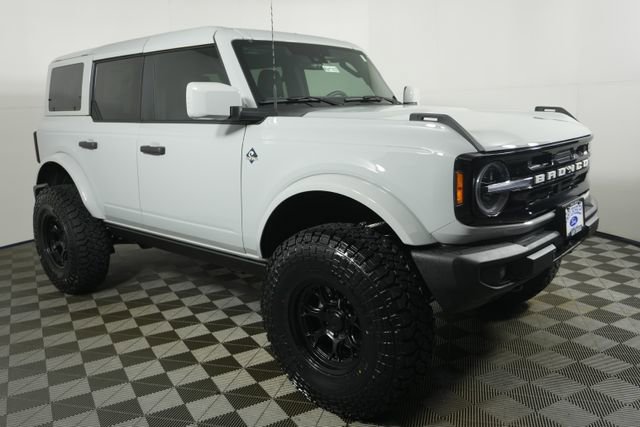 2026 Ford Bronco Outer Banks 4x4's photo