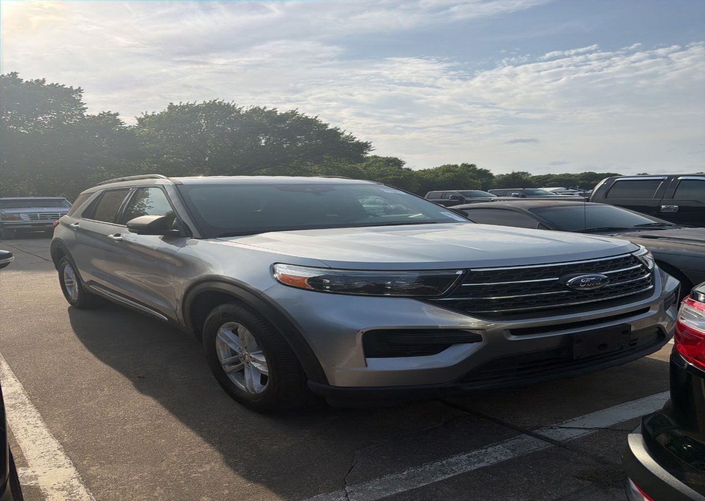 2020 Ford Explorer XLT 4WD's photo