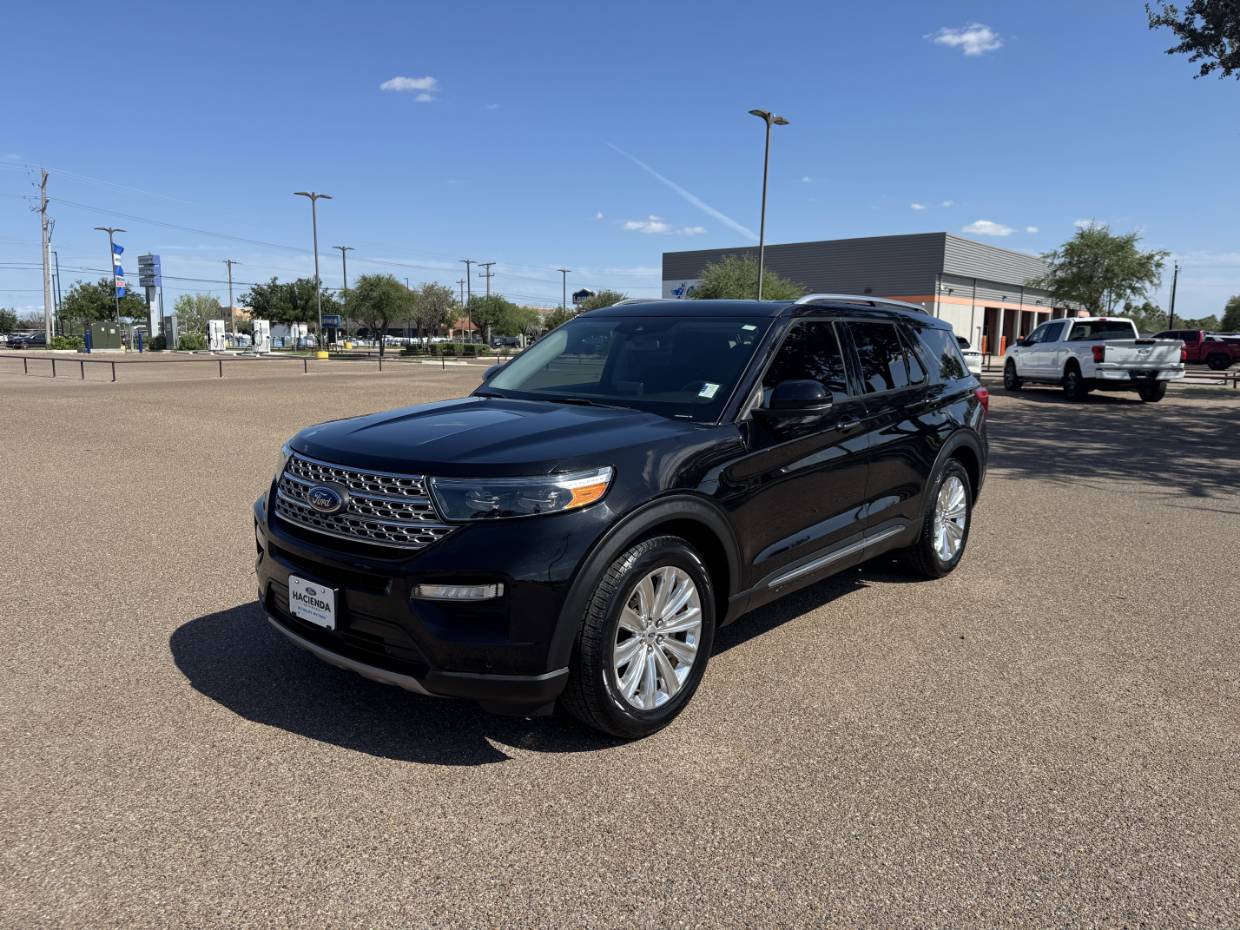 2022 Ford Explorer Limited RWD's photo