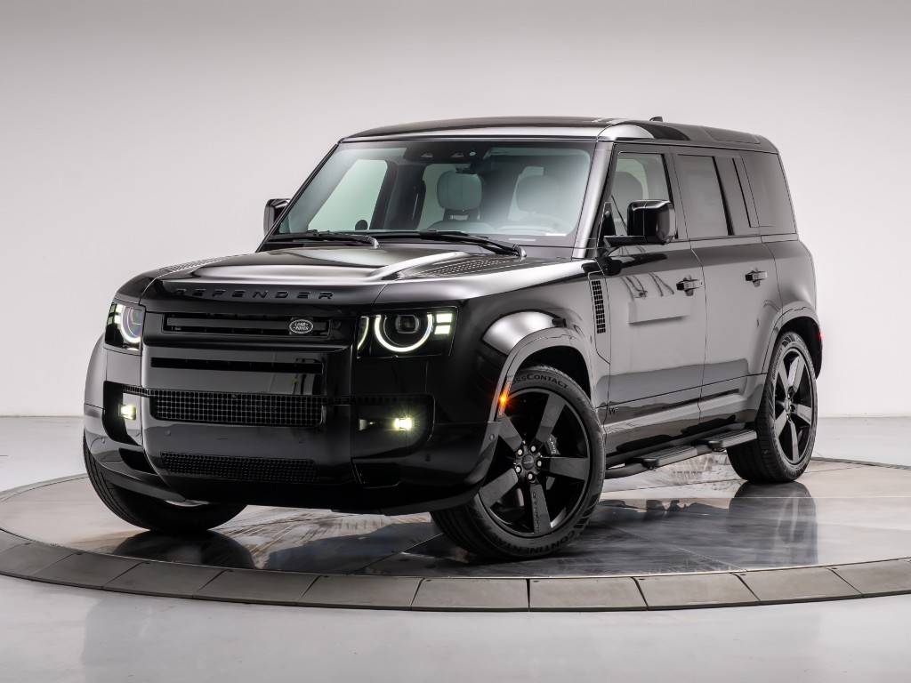 2026 Land Rover Defender P525 V8