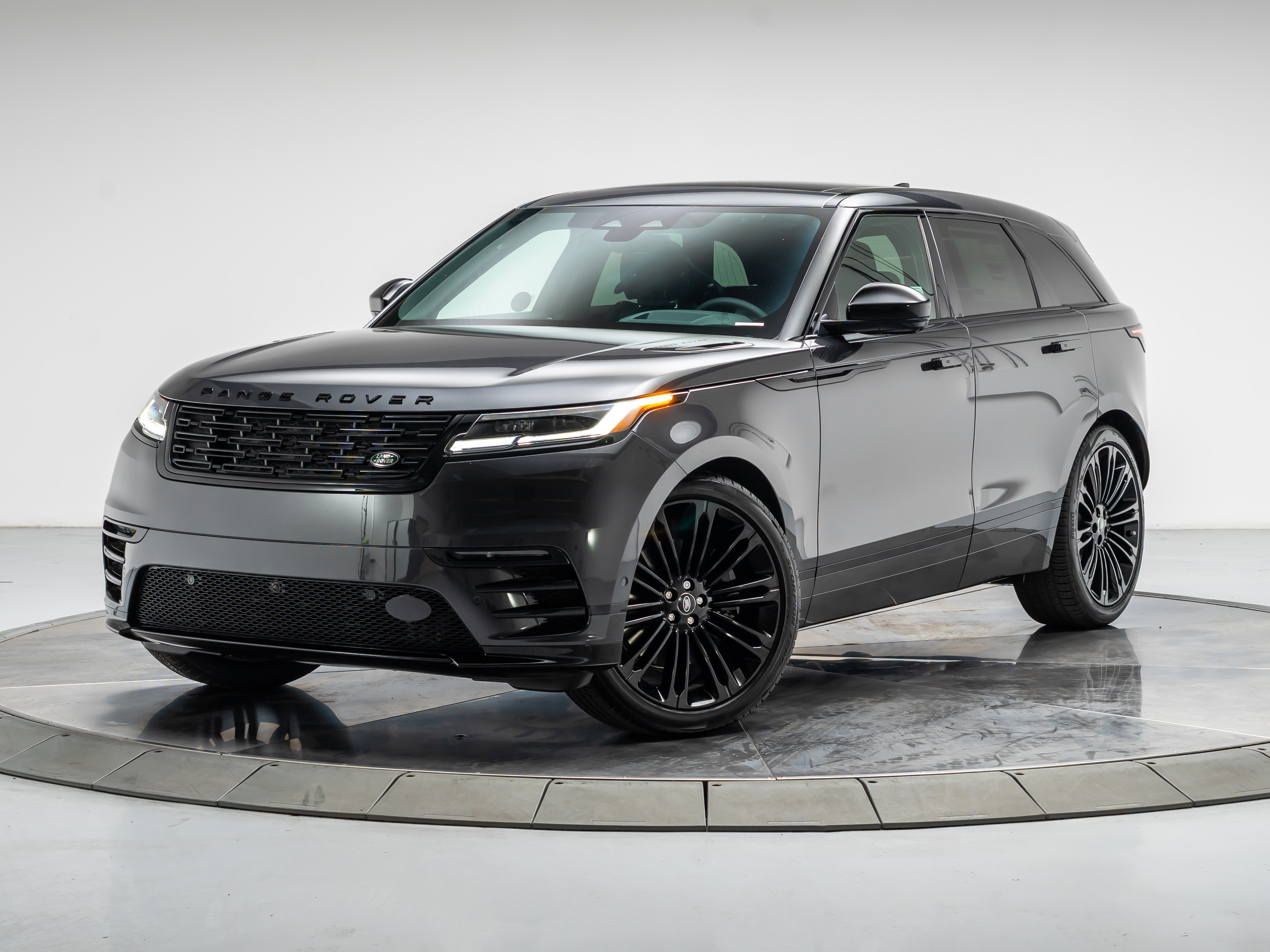 New 2026 Land Rover Range Rover Velar P250 Dynamic SE