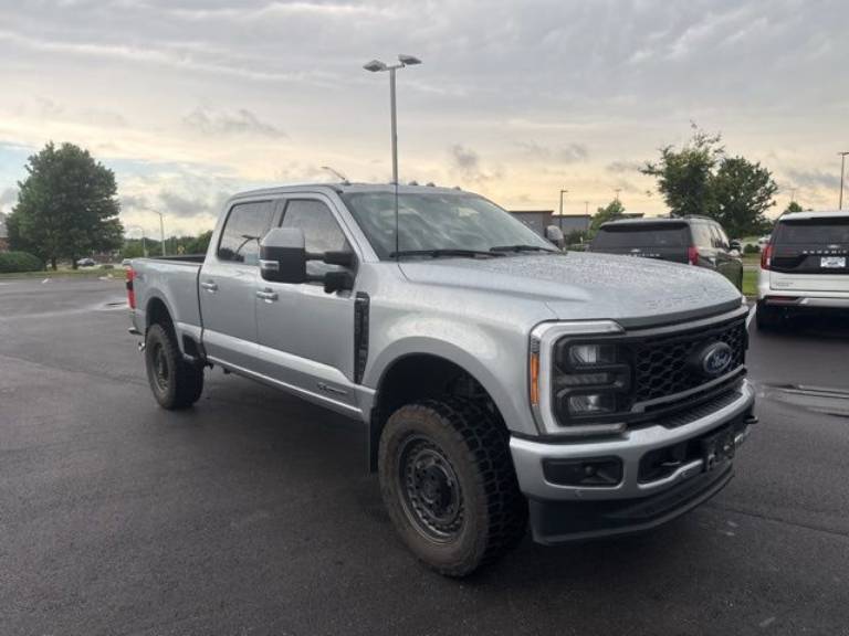 2023 Ford Super Duty F-350 SRW LARIAT