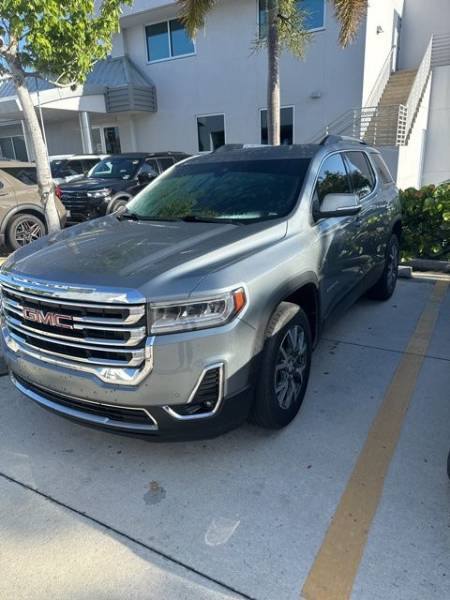2023 GMC Acadia SLT
