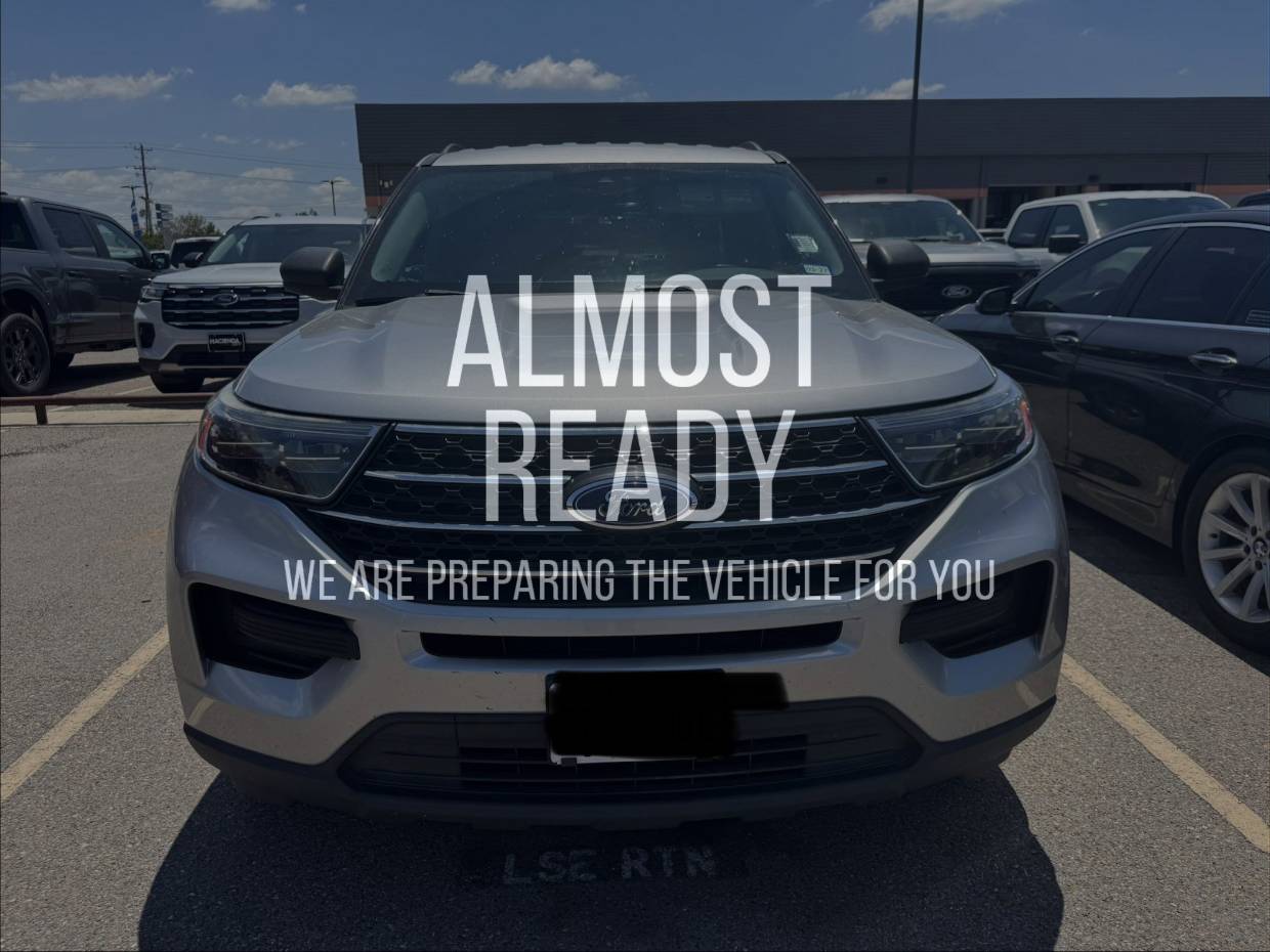 2022 Ford Explorer XLT RWD's photo