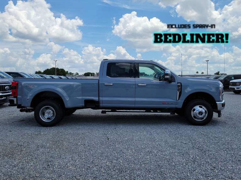 2026 Ford Super Duty F-350 DRW LARIAT