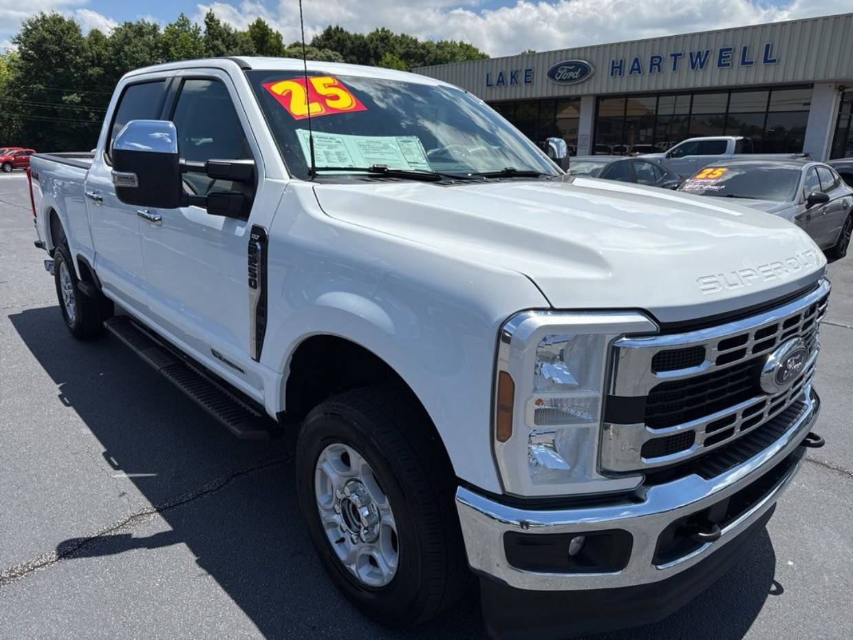 2025 Ford F-250 XLT 4x4 Crew Cab 6-3/4' Box's photo