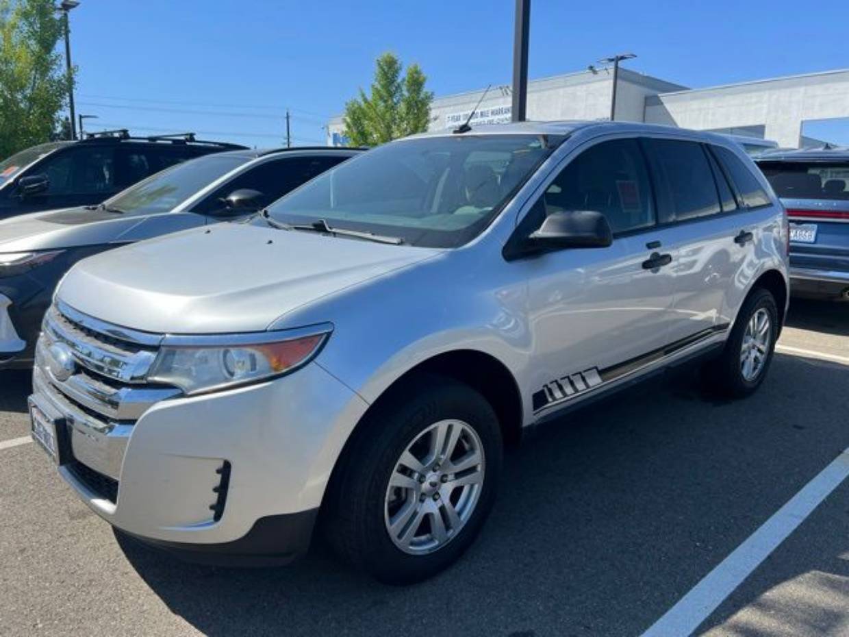 2012 Ford Edge SE's photo