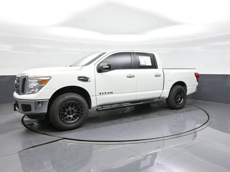 2017 Nissan Titan SV
