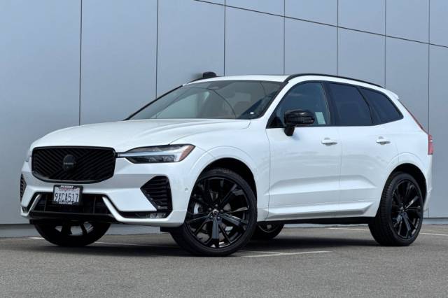 2026 Volvo XC60 B5 Ultra Black Edition