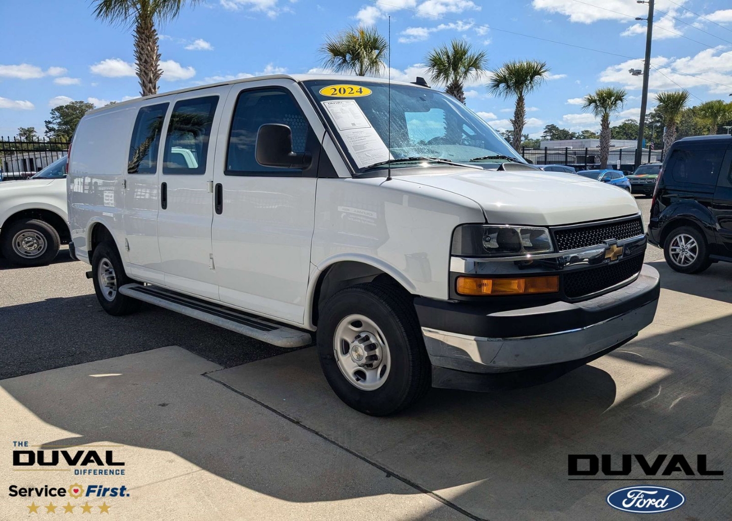 2024 Chevrolet Express 2500 Work Van HD's photo