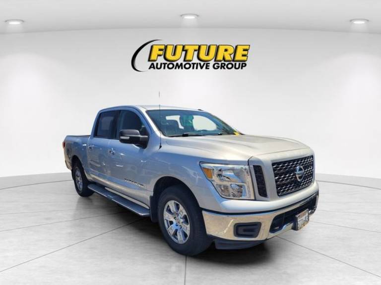 2019 Nissan Titan SV