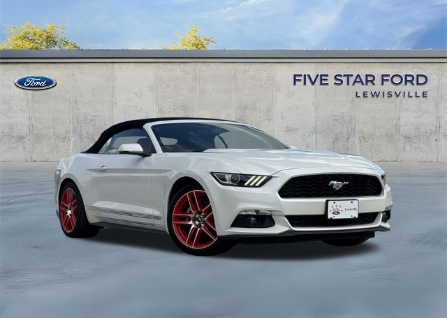 2017 Ford Mustang EcoBoost Convertible Premium's photo