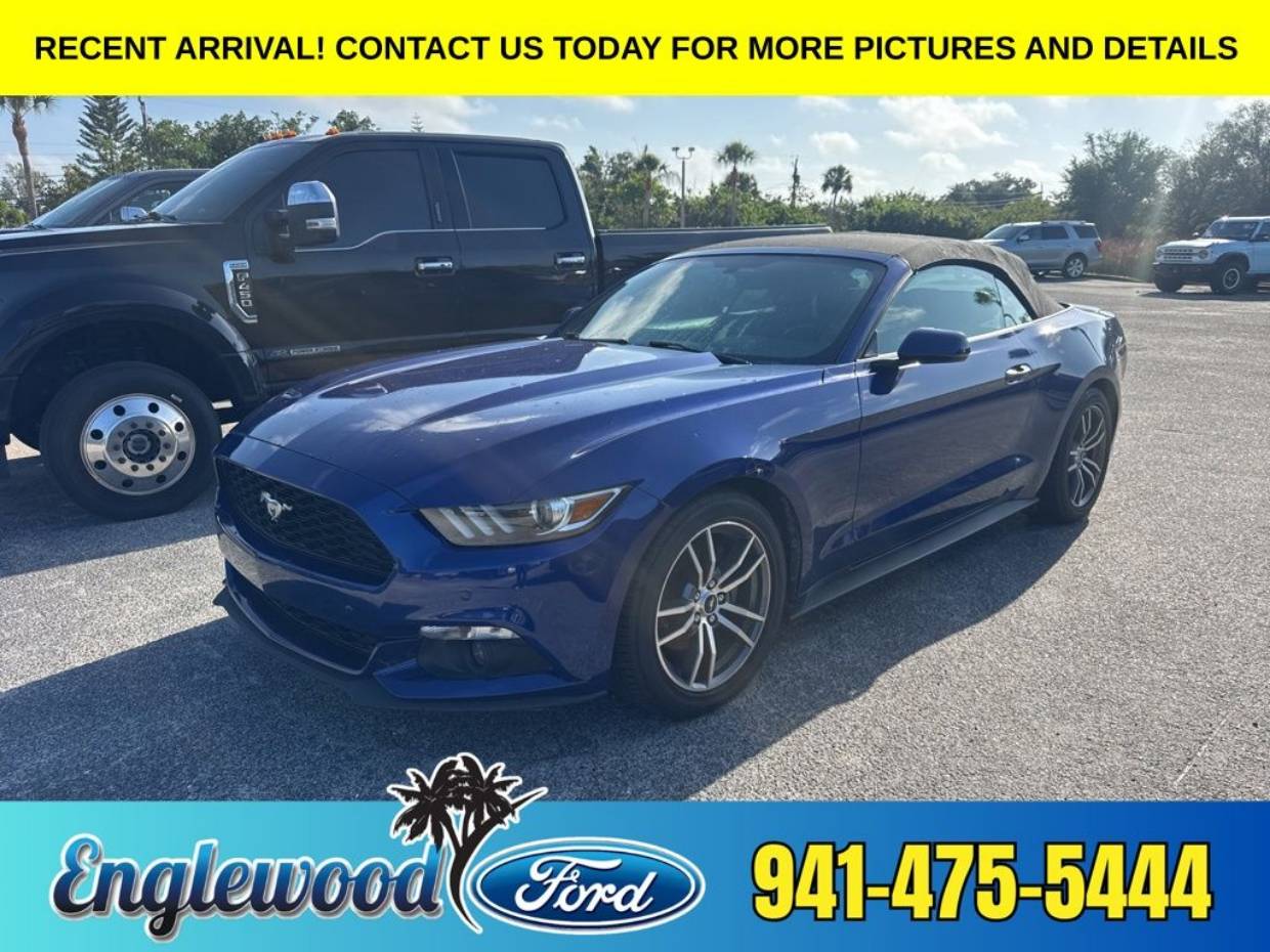 2015 Ford Mustang EcoBoost Convertible Premium's photo
