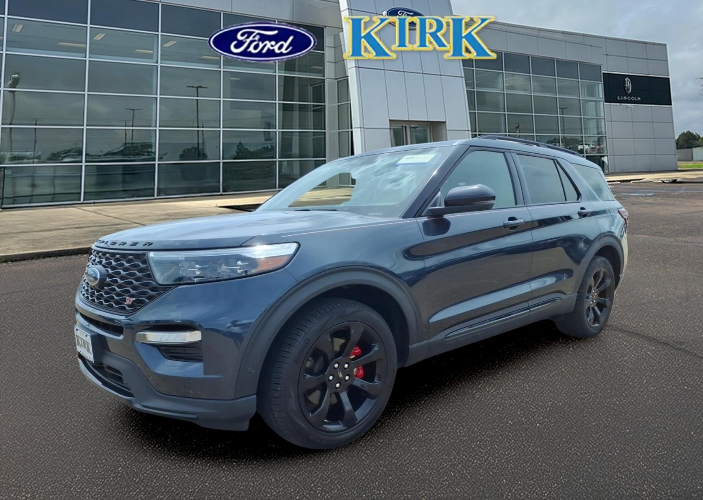2023 Ford Explorer ST 4WD's photo