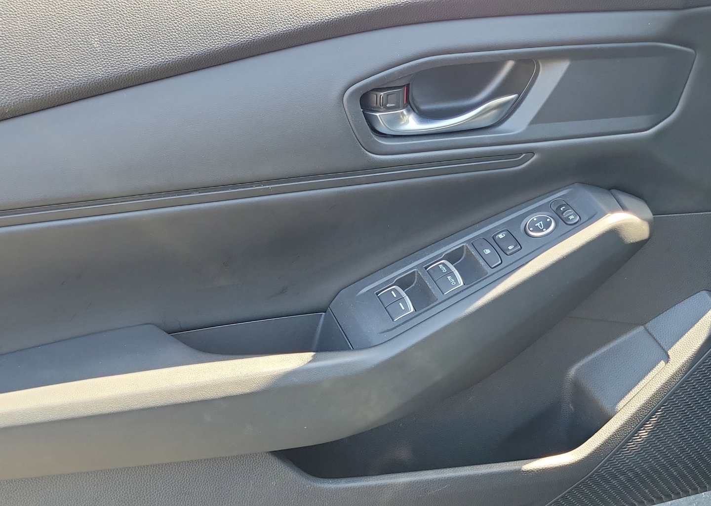 2023 Honda Accord EX - Photo 17
