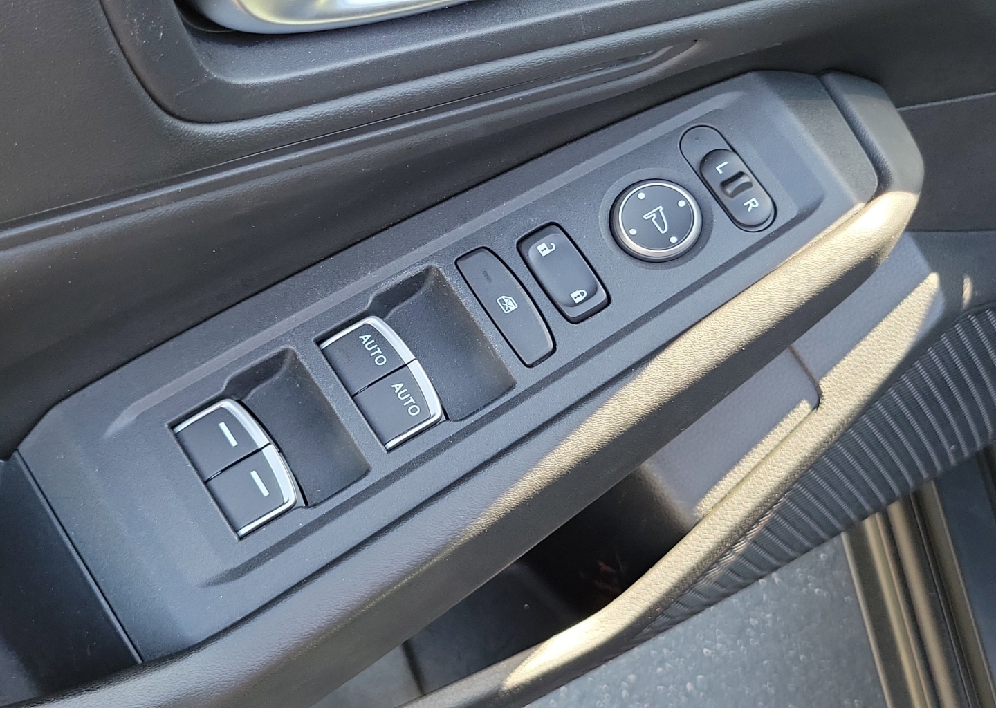 2023 Honda Accord EX - Photo 18