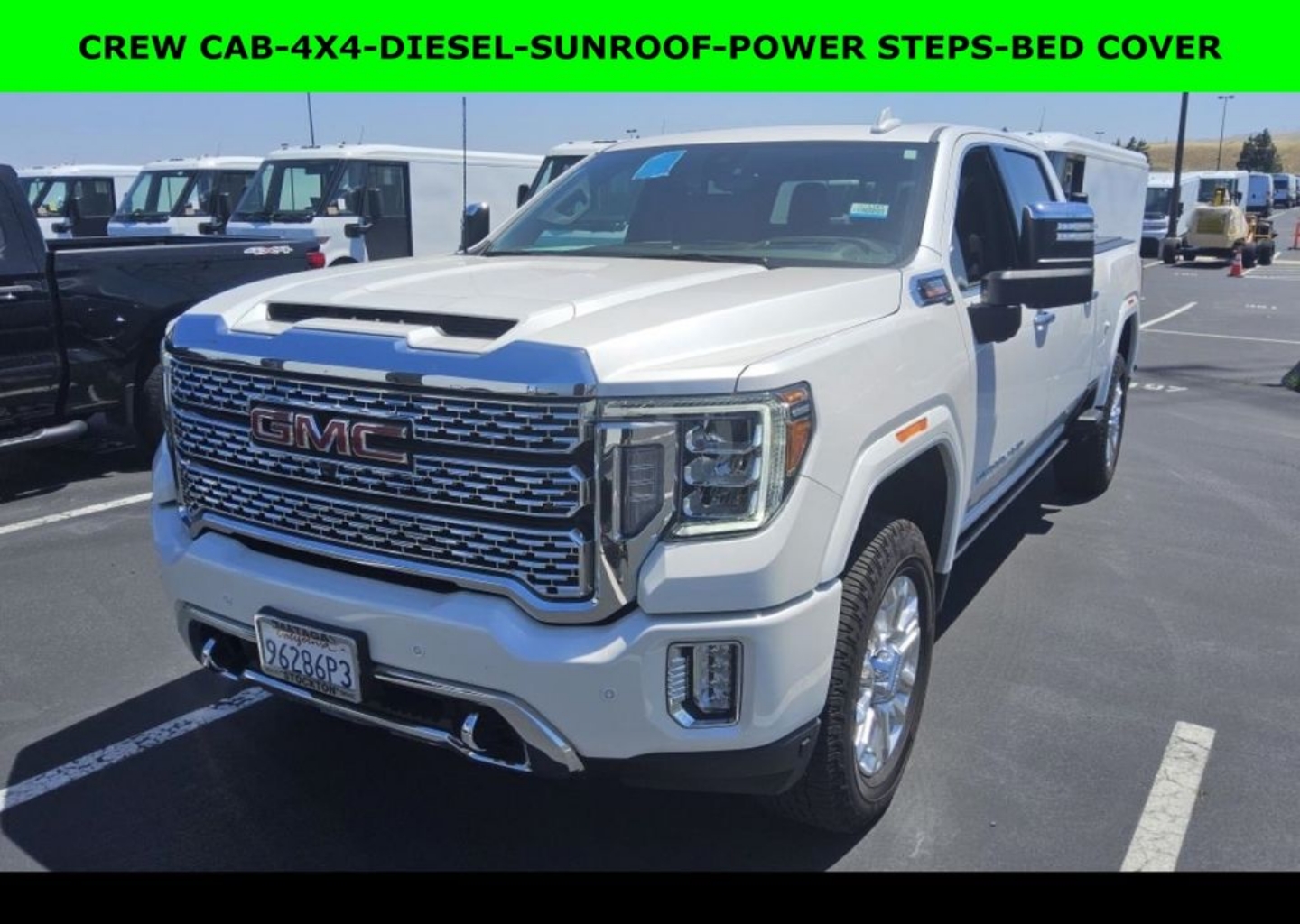 2022 GMC Sierra 4WD Crew Cab Standard Box Denali's photo