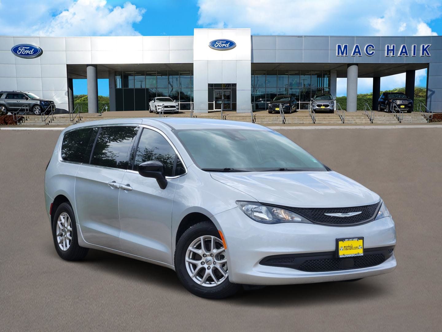 2024 Chrysler Voyager LX's photo
