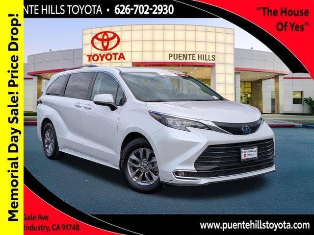 2024 Toyota Sienna XLE