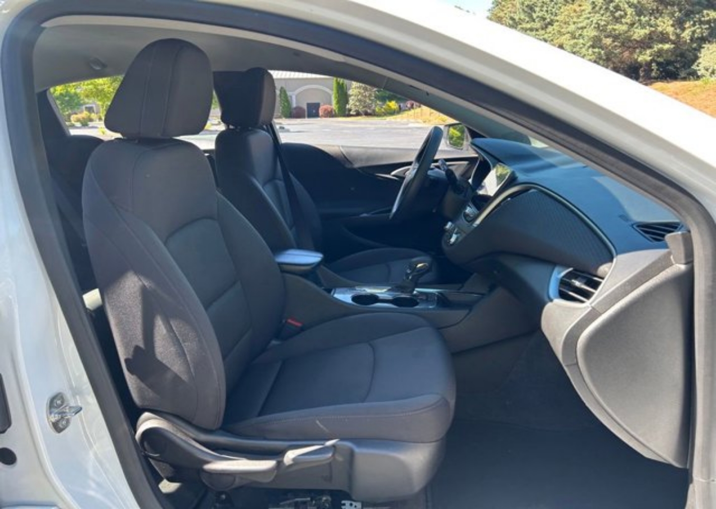2024 Chevrolet Malibu 1LT - Photo 41