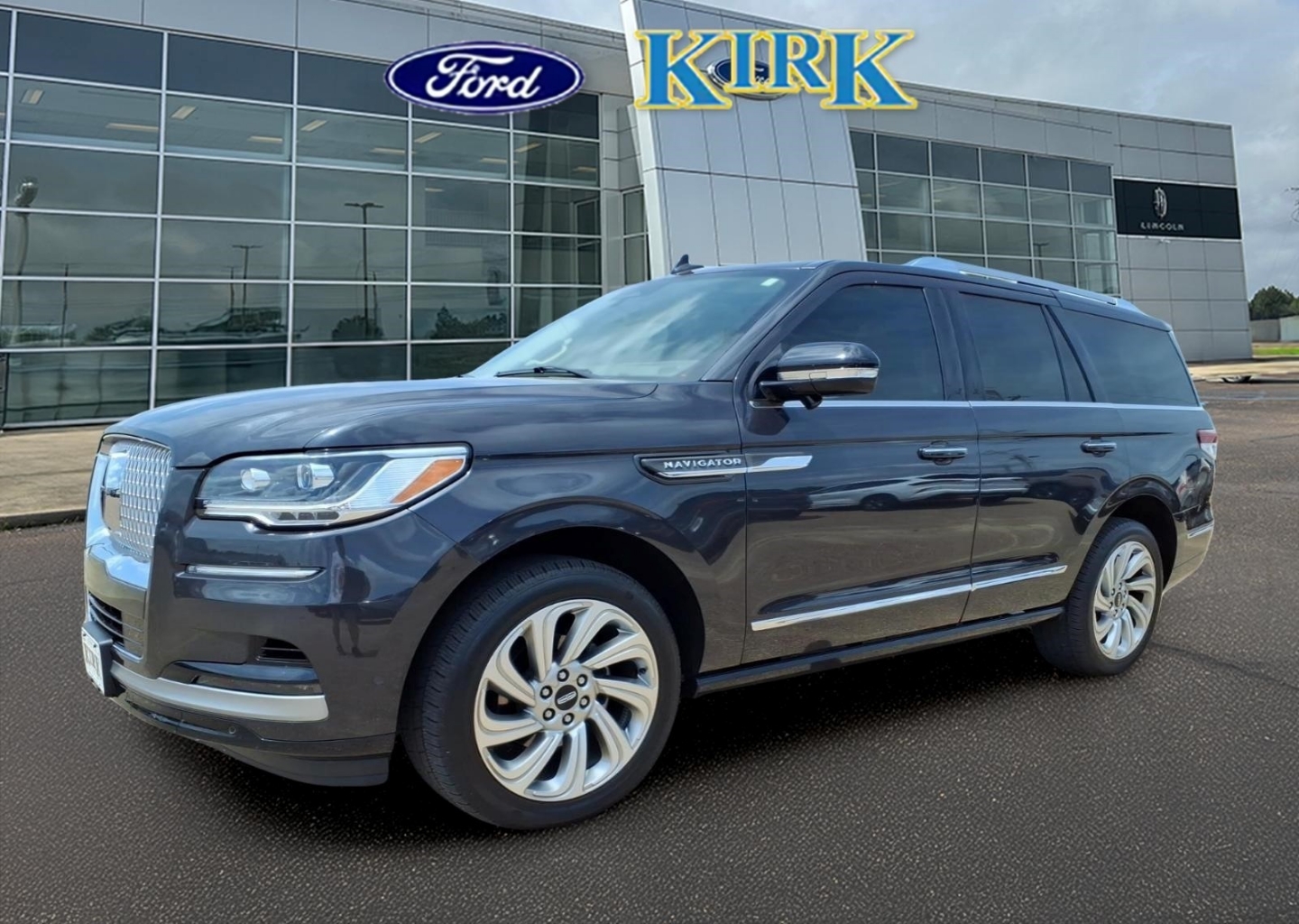 2024 Lincoln Navigator Reserve 4WD's photo