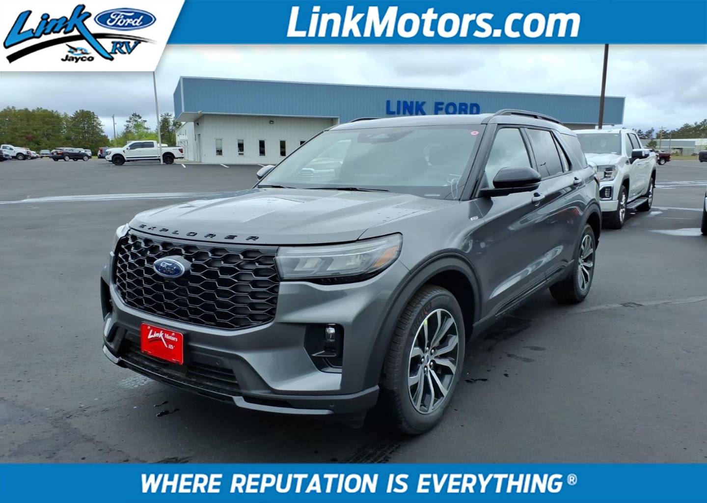 2026 Ford Explorer ST-LINE 4WD's photo