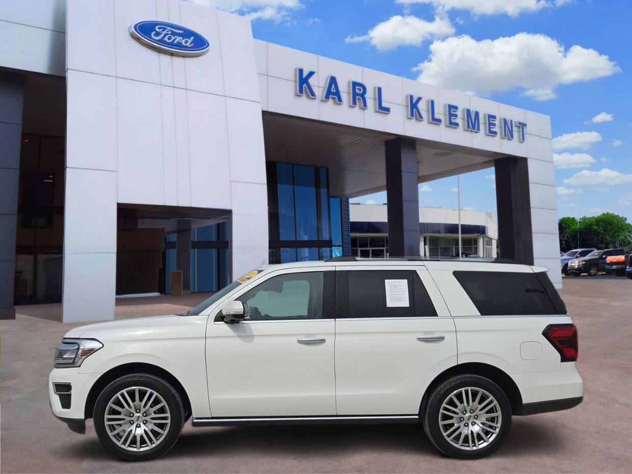 2023 Ford Expedition Limited's photo